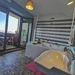 Luxurious Penthouse With Fantastic Views! アパート ブカレスト