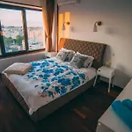 Luxurious Penthouse With Fantastic Views! アパート *