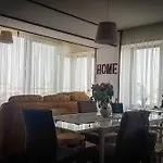 Luxurious Penthouse With Fantastic Views!