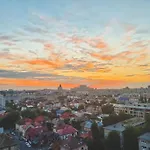 Luxurious Penthouse With Fantastic Views! アパート