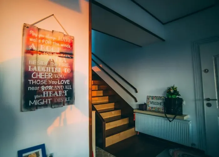 Luxurious Penthouse With Fantastic Views! *