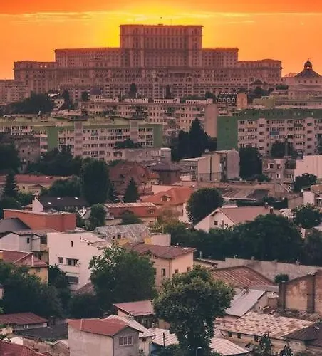 Luxurious Penthouse With Fantastic Views! 아파트