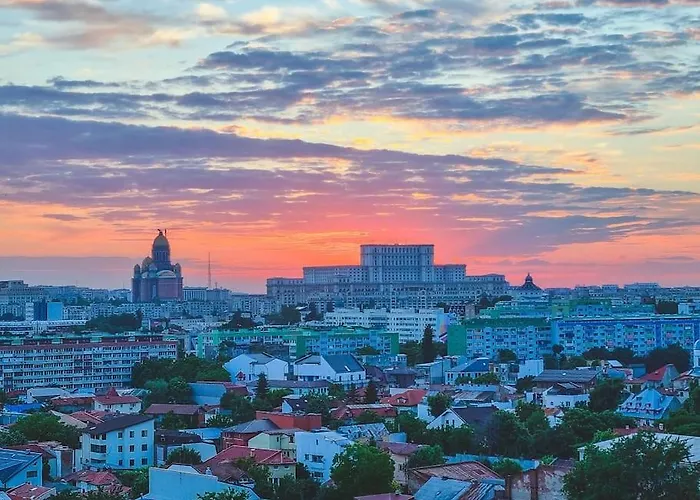 Luxurious Penthouse With Fantastic Views! Apartament *