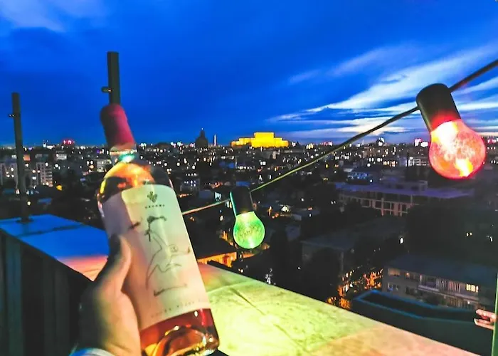 Luxurious Penthouse With Fantastic Views! *