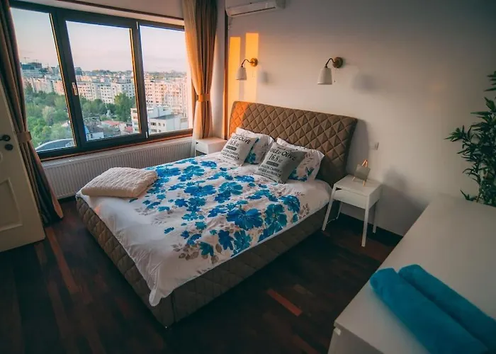 Luxurious Penthouse With Fantastic Views! Apartament *