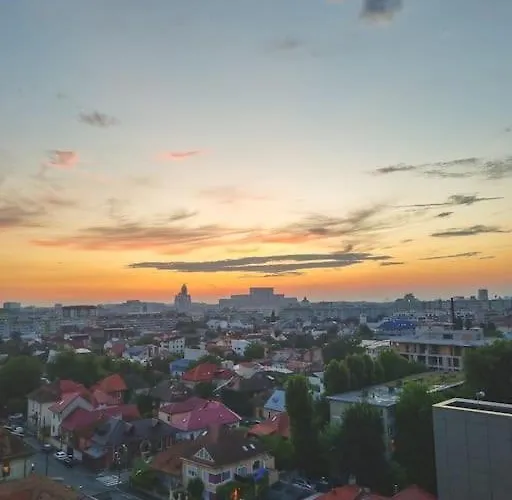 Luxurious Penthouse With Fantastic Views! Apartament *