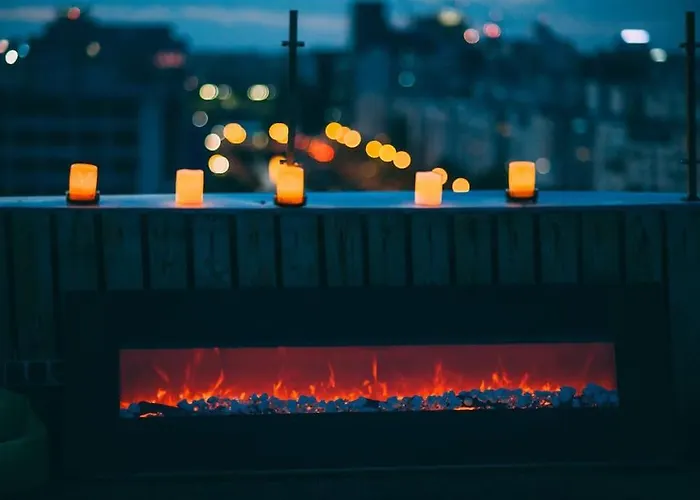 Luxurious Penthouse With Fantastic Views!