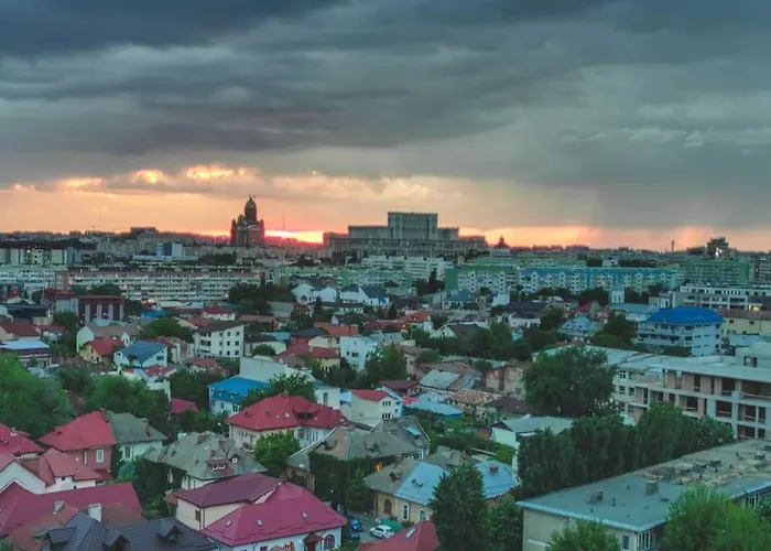 Luxurious Penthouse With Fantastic Views! Apartament