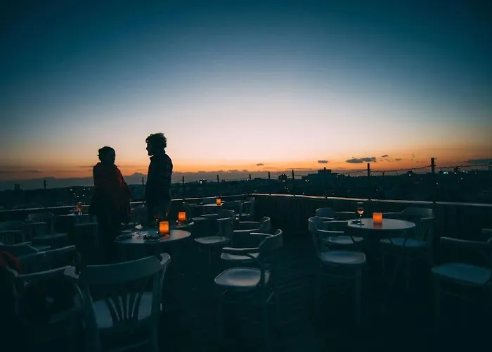 Luxurious Penthouse With Fantastic Views! *