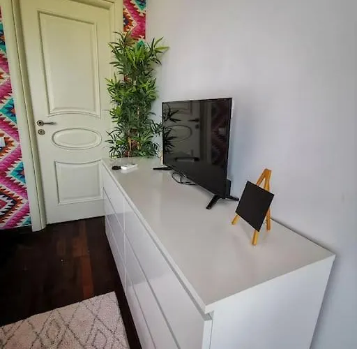 Luxurious Penthouse With Fantastic Views! *